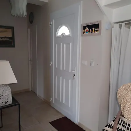 Chez Nanou Bed and Breakfast 3*